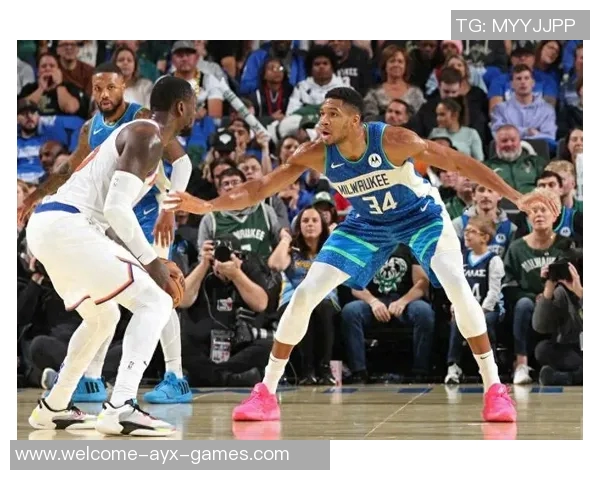 利拉德分享字母哥送的新款签名球鞋展现深厚友谊与团队精神